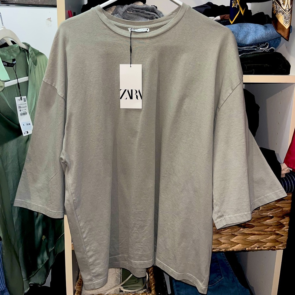 Zara Women’s Green Oversized T-Shirt